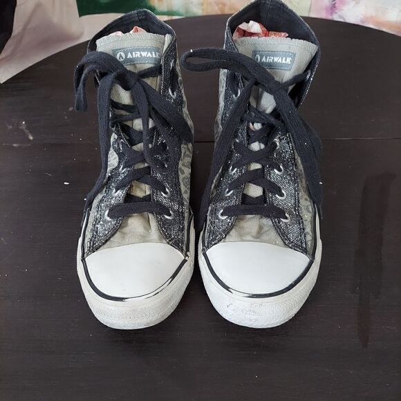 AIRWALK WOMENS GREEN FLORAL COTTON CANVAS HIGH TOP SNEAKERS SIZE 11 - Picture 1 of 6